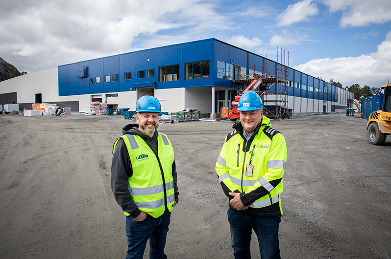 GL-Bygg, Arne Magne Galguften og administrerende direktør i LLENTAB Norge, Thomas Re Johnsen.